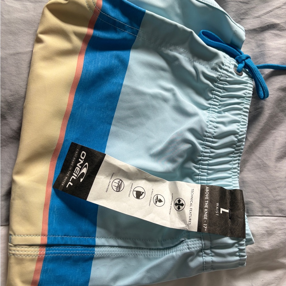 Men's Colorblock Peach & Blue Swim Trunks - Picture 5 of 8